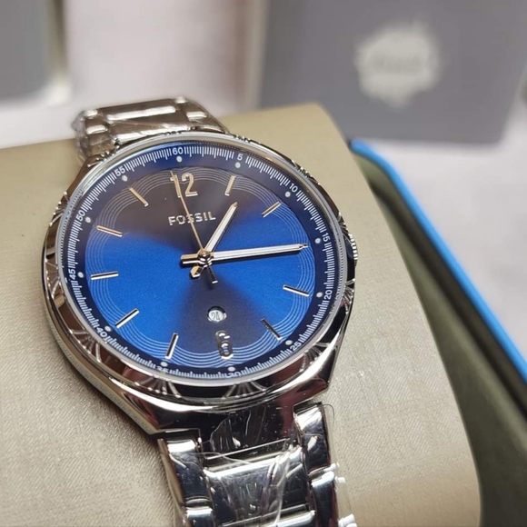 BRAND NEW FOSSIL watch- stainless steel - Picture 1 of 3